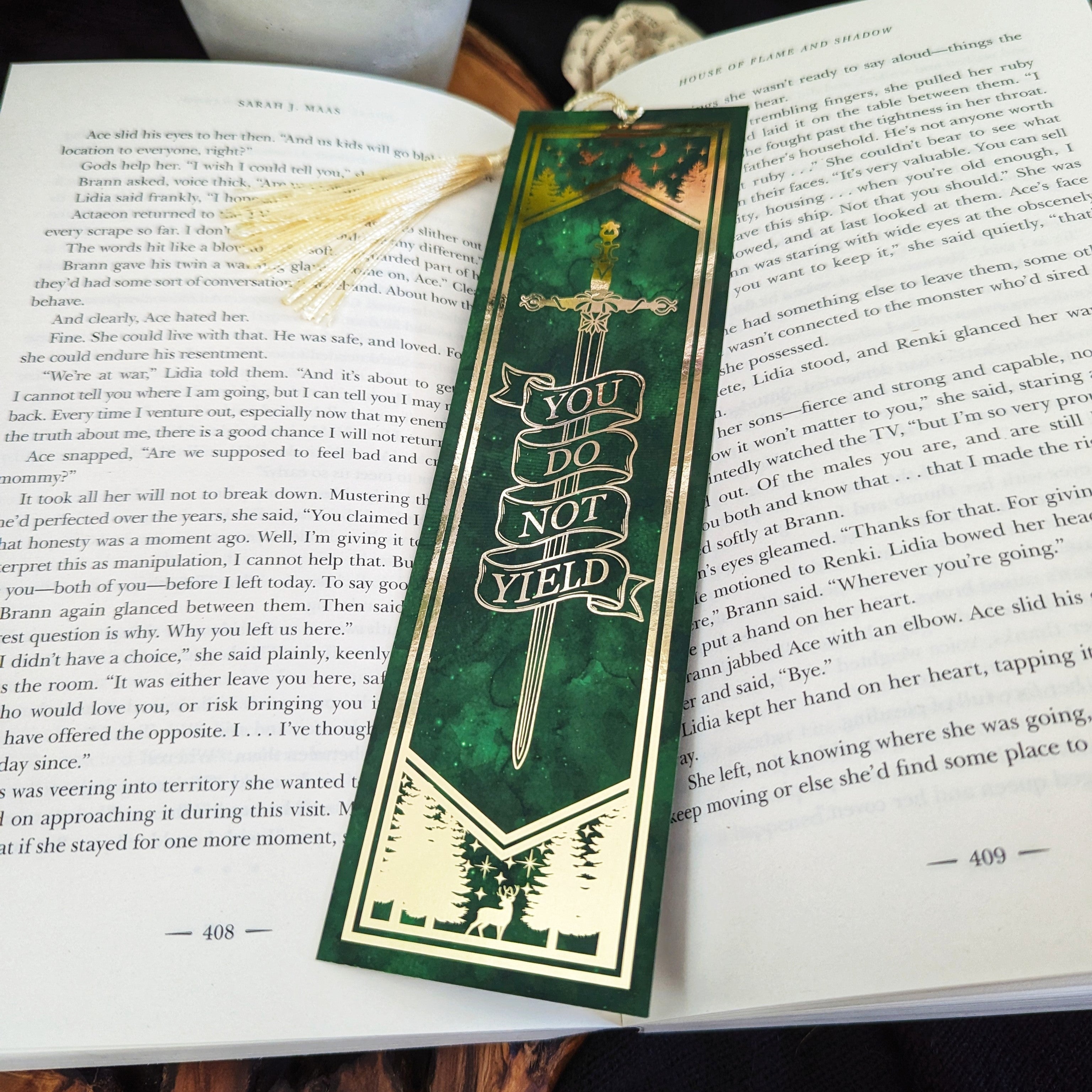 You Do Not Yield Gold Foiled Bookmark with Tassel | Throne of Glass | Sarah J Maas | Officially Licensed