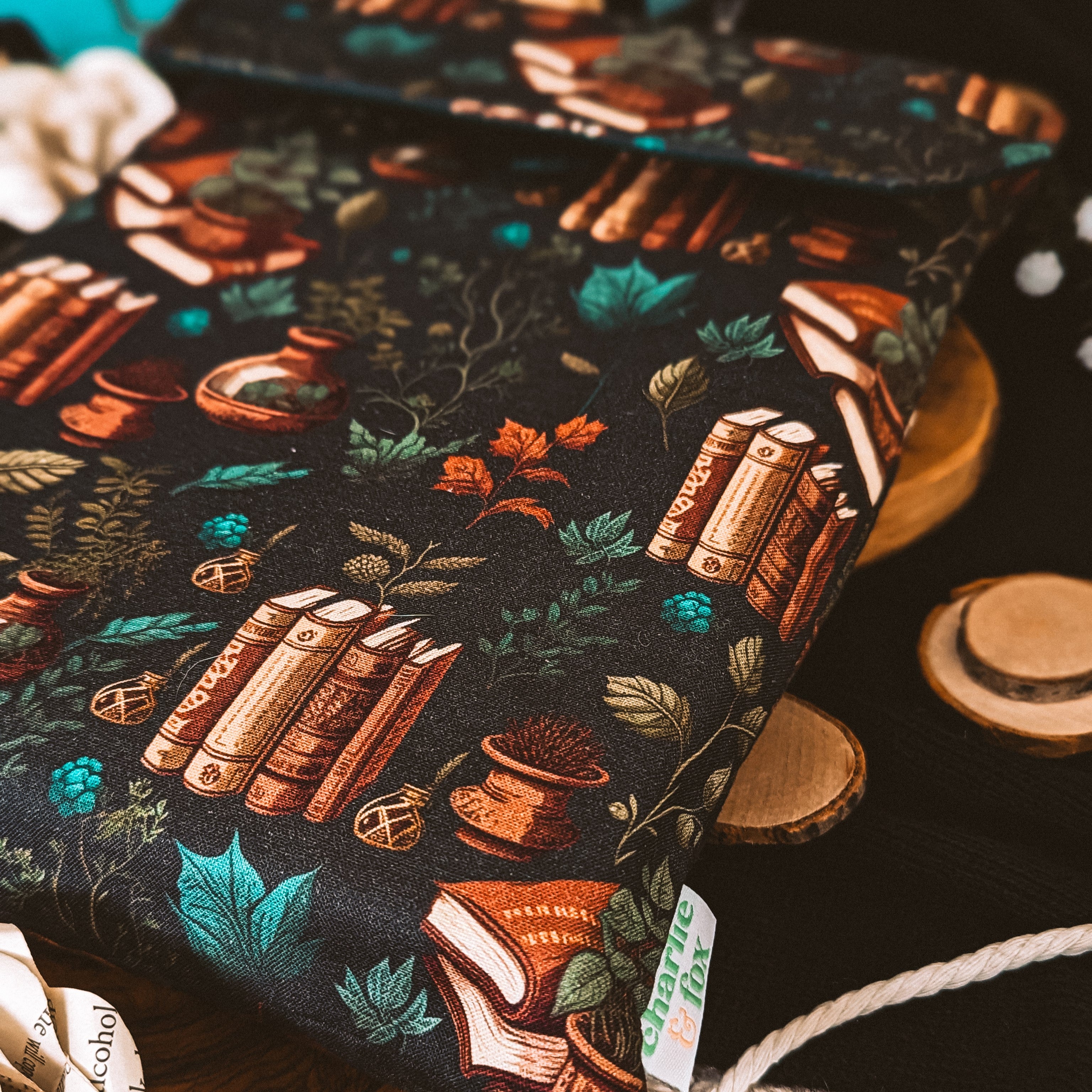 Bookish & Spice Exclusive Booksleeve | Charlie & Fox