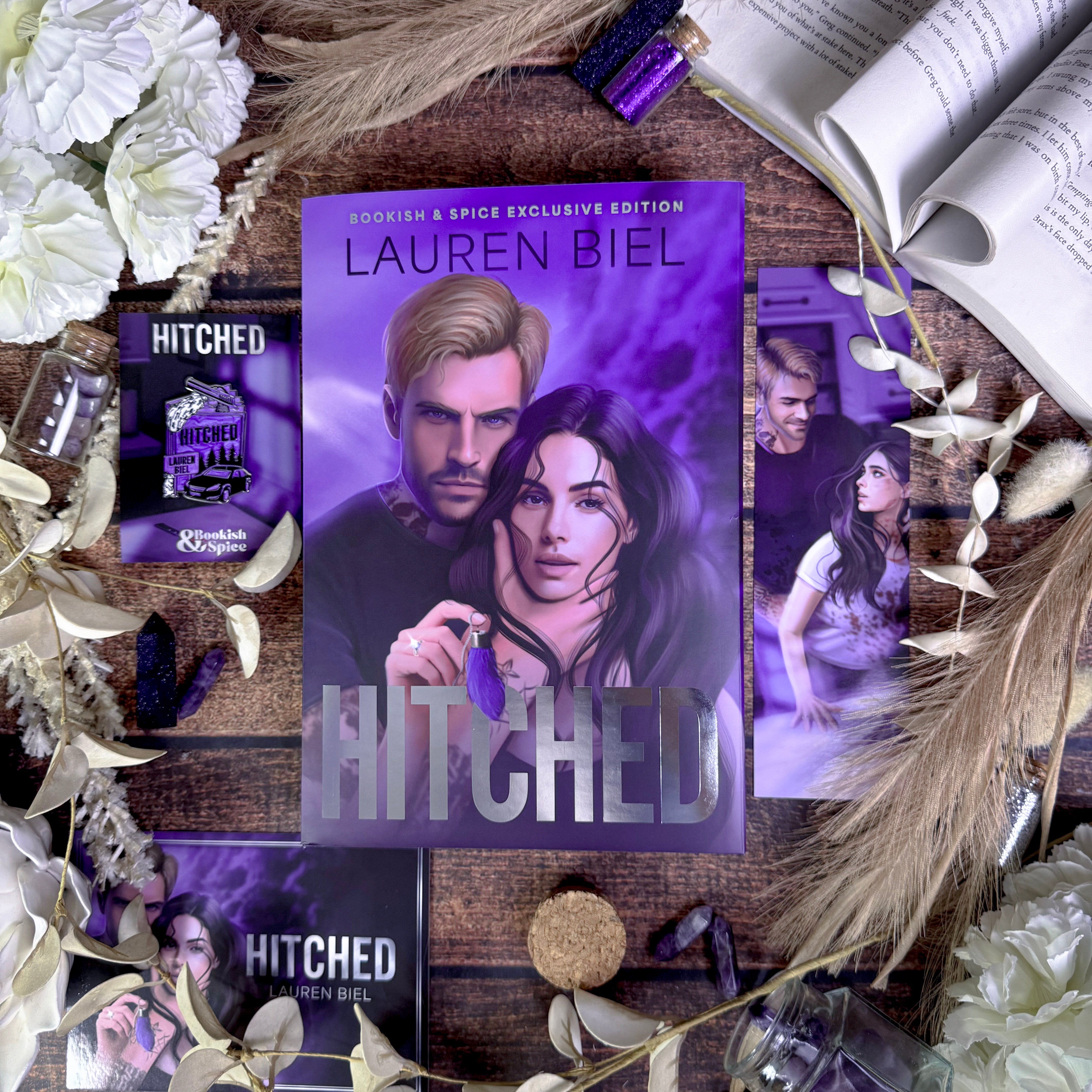 Hitched | Lauren Biel | GOOD CONDITION